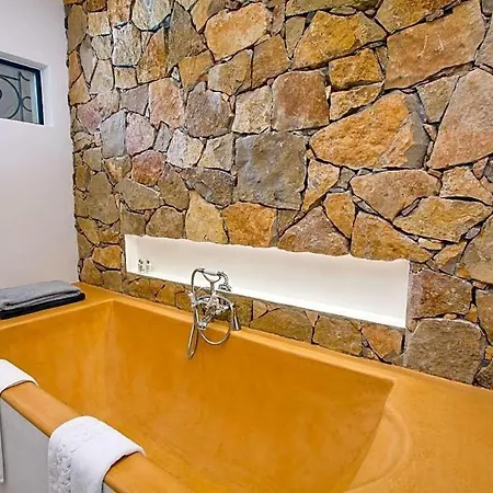 Sleeps 10 Pool Air Con Villa
